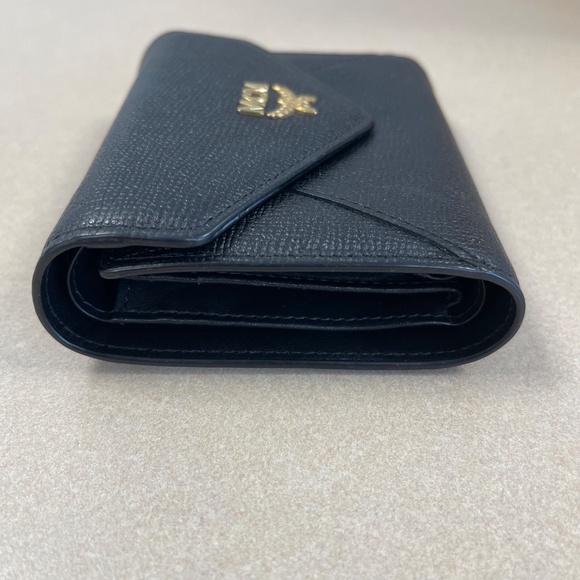 MCM Black Leather Compact Wallet - Preowned - Picture 8 of 14
